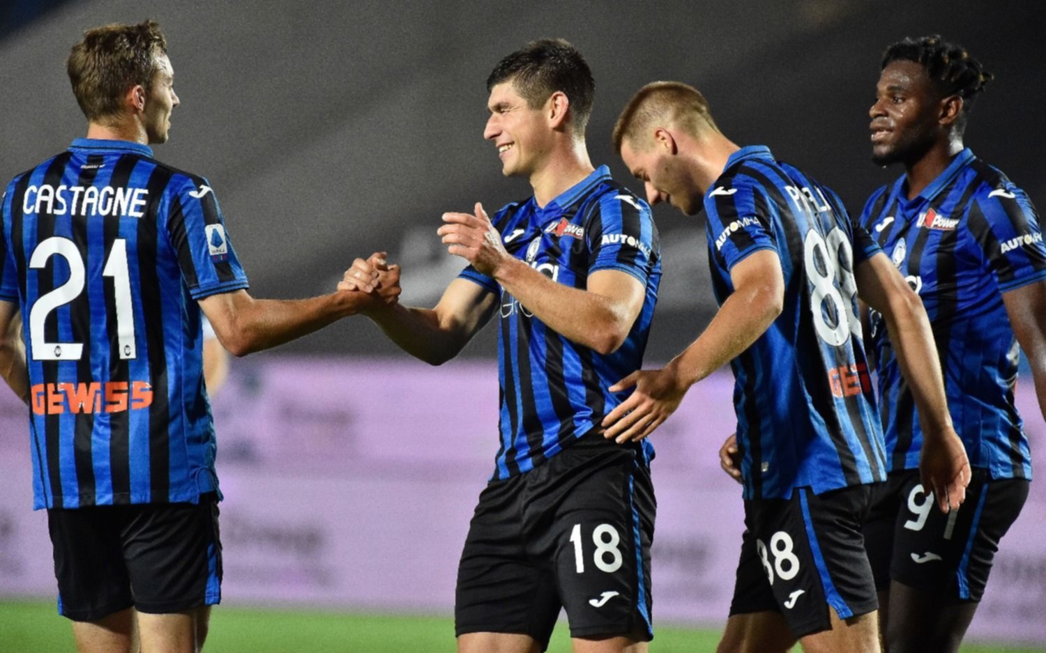 Con un gol de Duván Zapata, Atalanta goleó 6-2