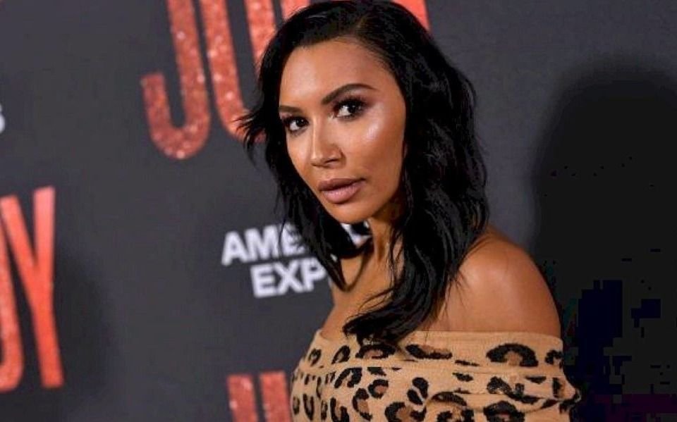Los autores de “Glee” crearán un fondo para pagar los estudios del hijo de Naya