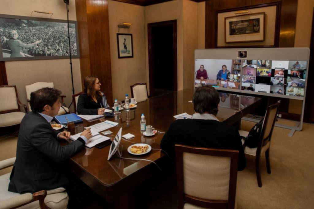 Kicillof se diferenció de Alberto F. y llamó a un encuentro a todos los gremios