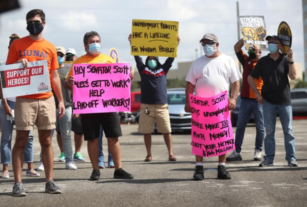 Estados Unidos suma 1,3 millones de desempleados en pleno rebrote del virus