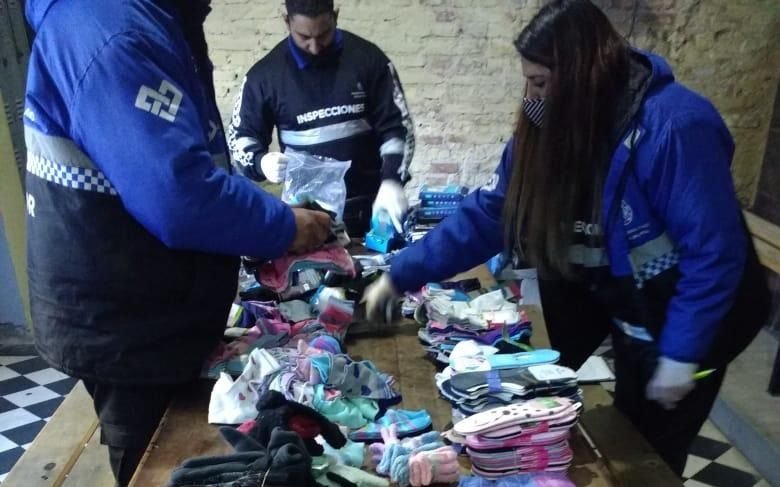 Operativo en el microcentro platense contra la venta ilegal