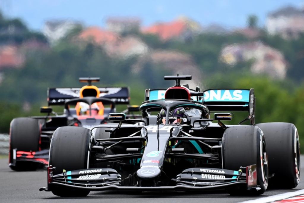 Hamilton y Vettel repartieron tiempos de cara al GP de Hungría