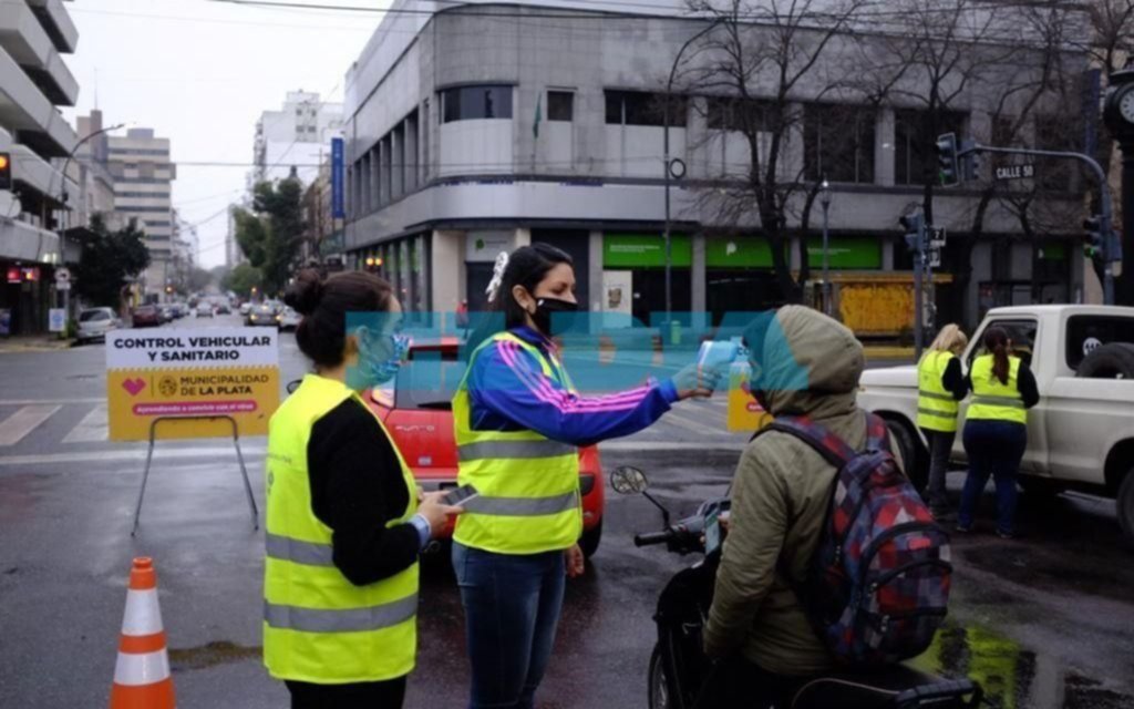 Continúan los controles de permisos de circulación y de síntomas de COVID-19 en la Ciudad
