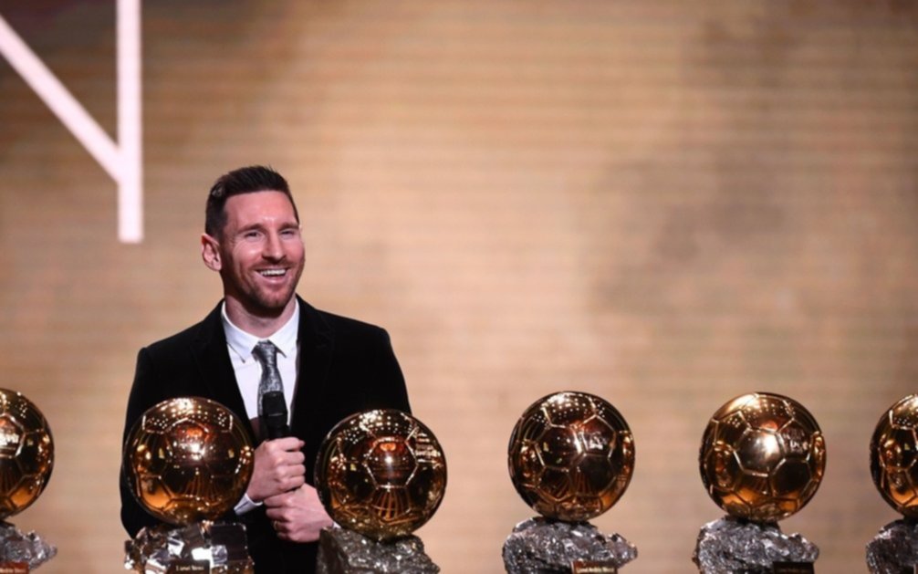 Se canceló la entrega del Balón de Oro y sigue en poder de Messi