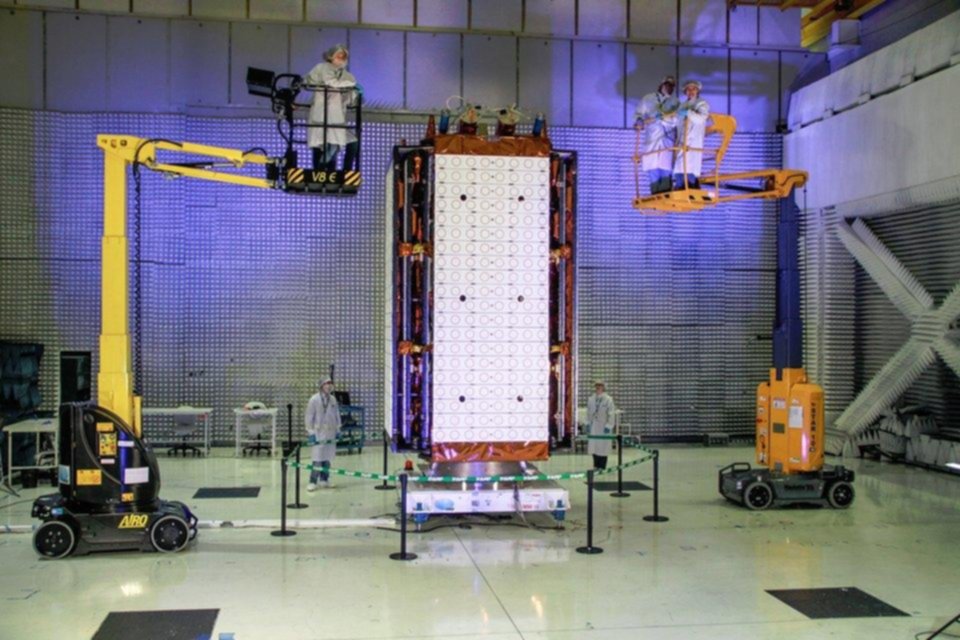 Con impulso platense, otro satélite vuela al Espacio
