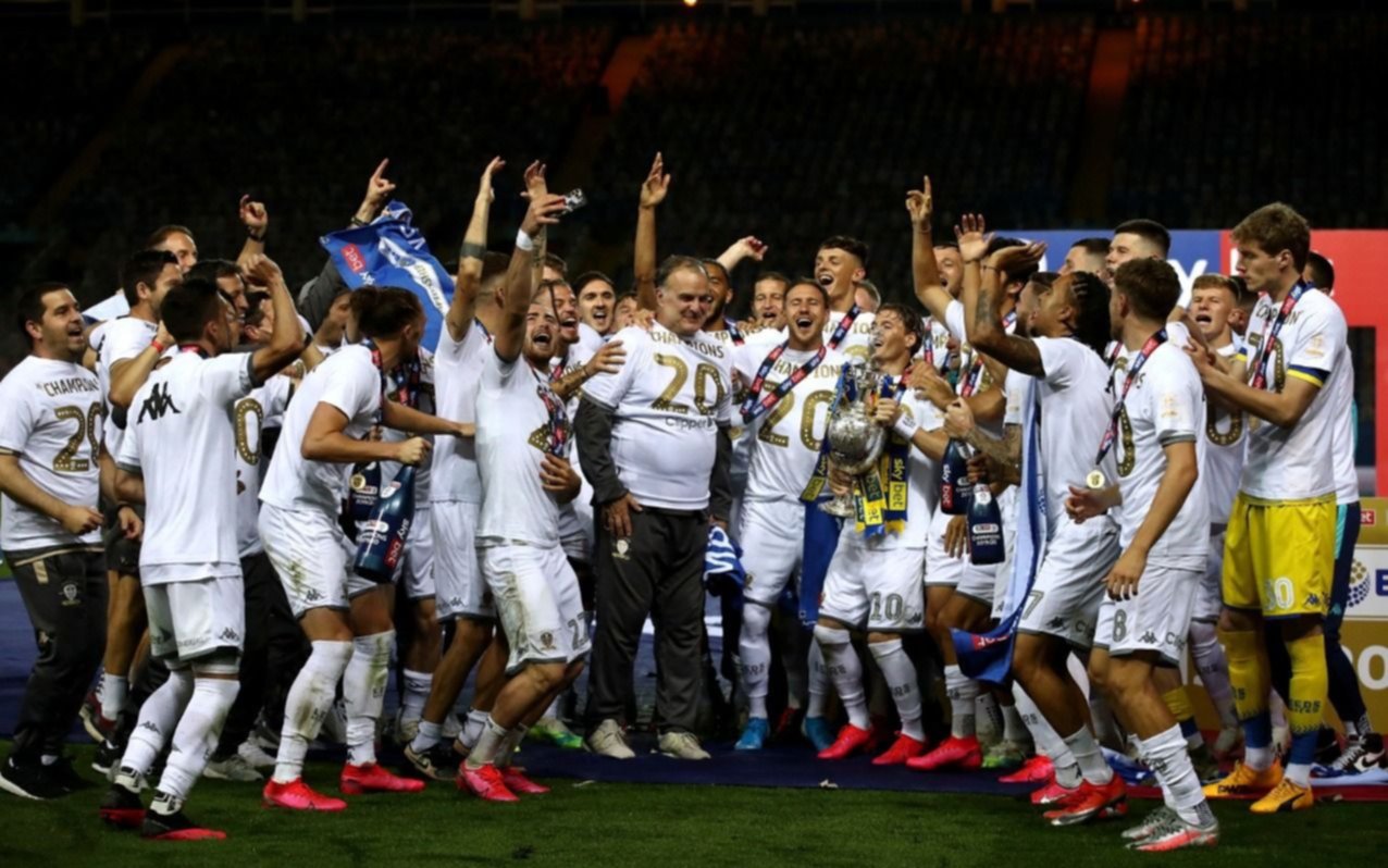 El Leeds goleó en el cierre del torneo y Bielsa quiere a la “joya” de Vélez
