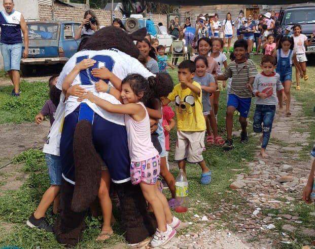 La solidaridad tripera llegó al corazón de los barrios populares