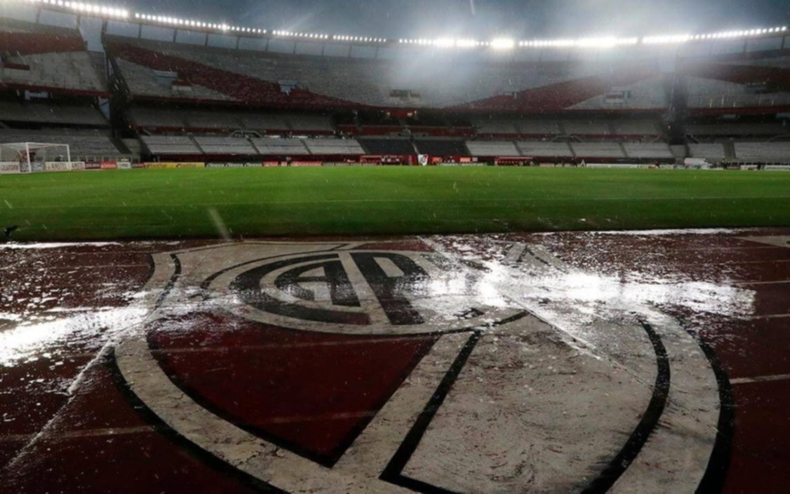 La vuelta del fútbol: un presidente salió muy duro contra River
