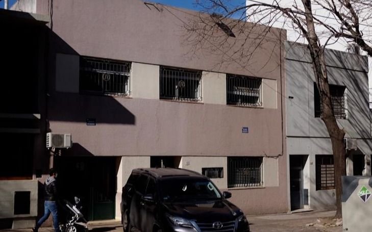Confirman 22 casos positivos en un geriátrico de la zona de Plaza Moreno