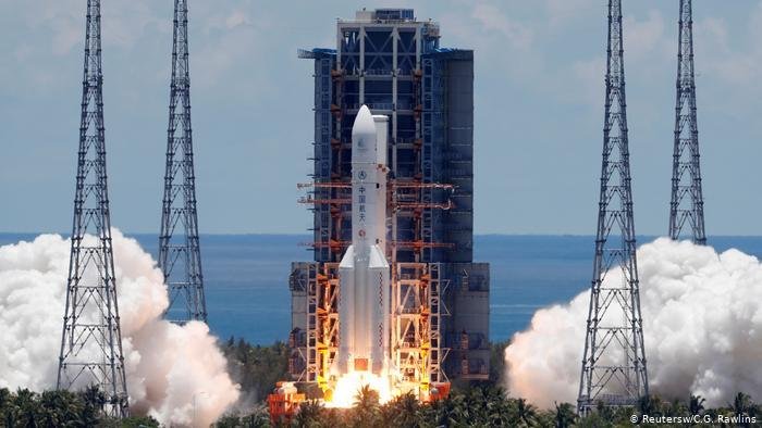China traslada su disputa con EE UU al espacio y se suma a la carrera por explorar Marte