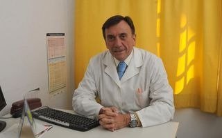 Dr. Amadeo Esposto: " Si aparece una curva que duplica los casos, hay que ir para atrás"