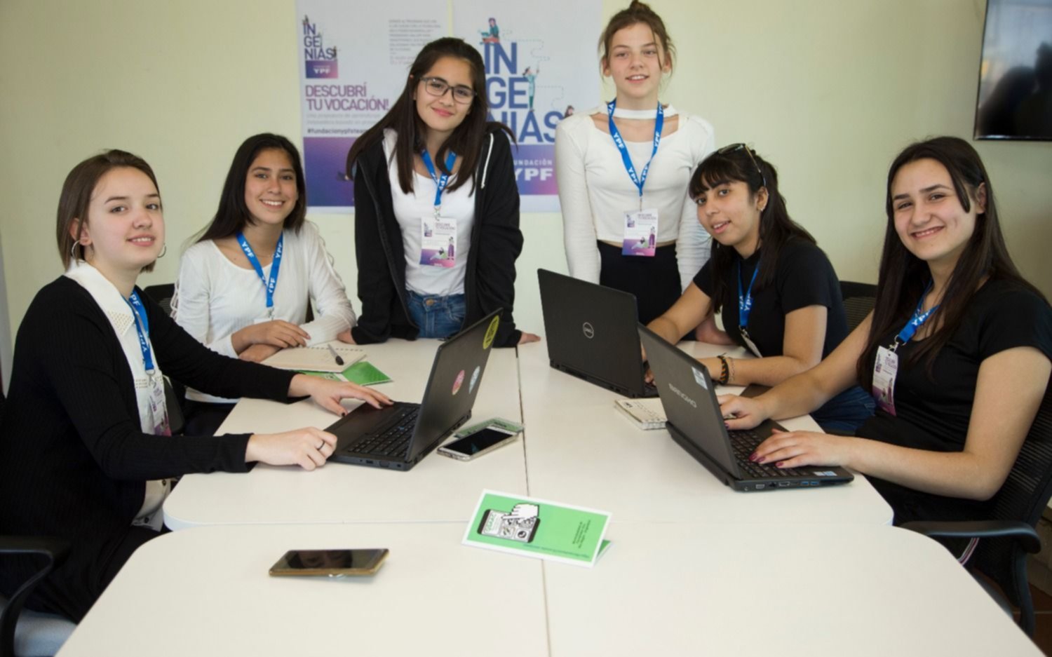 Ensenada: Ingenias, una actividad que conecta a las adolescentes con la tecnología