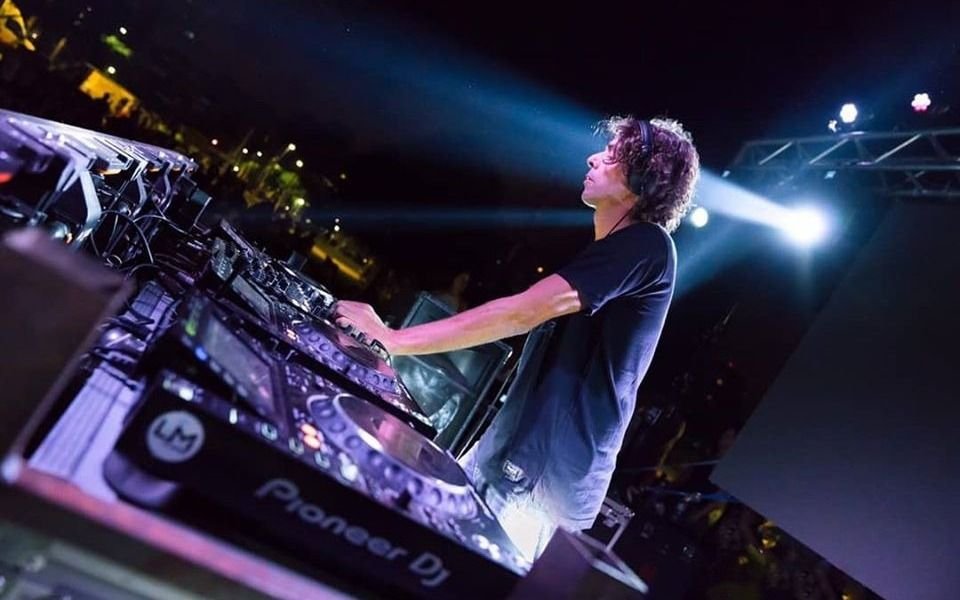"No tenemos un horizonte para pensar en alguna fiesta", dice el dj más conocido del país