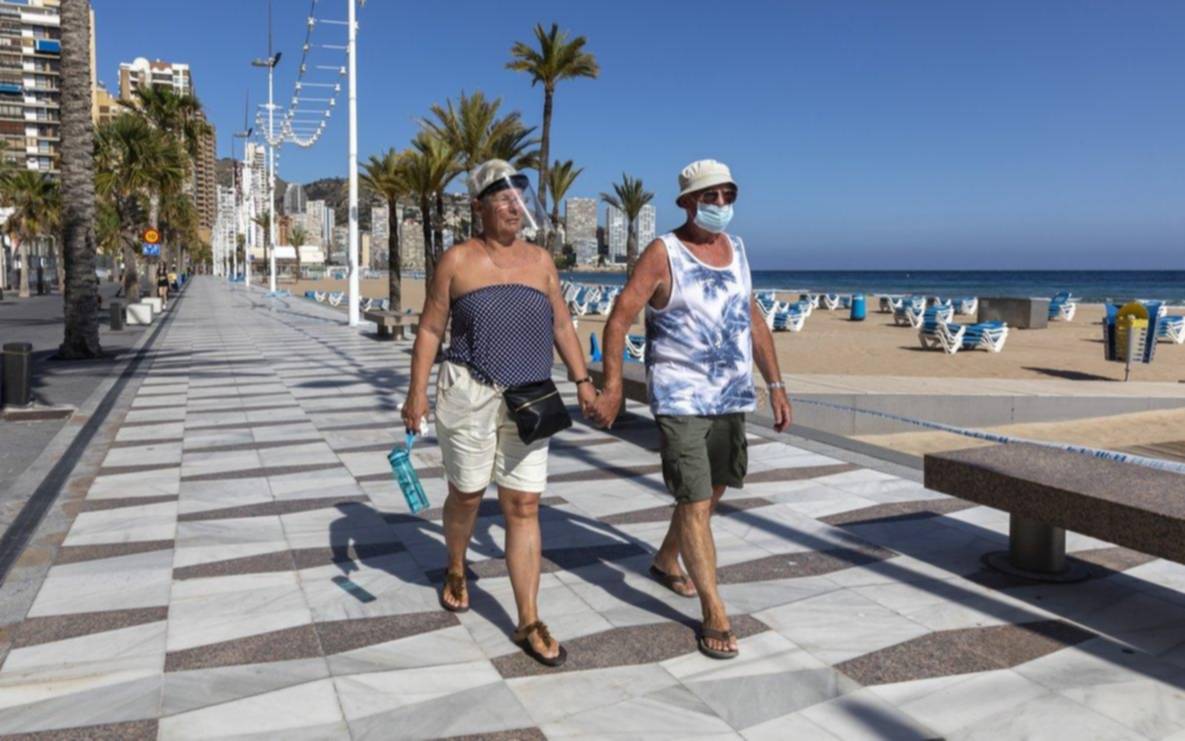 El COVID-19 no cambia si es verano o invierno: la OMS asegura que la transmisión es igual en todas las estaciones