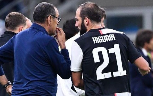 Se viene un "recambio generacional" en la Juventus y darían de baja a Higuaín