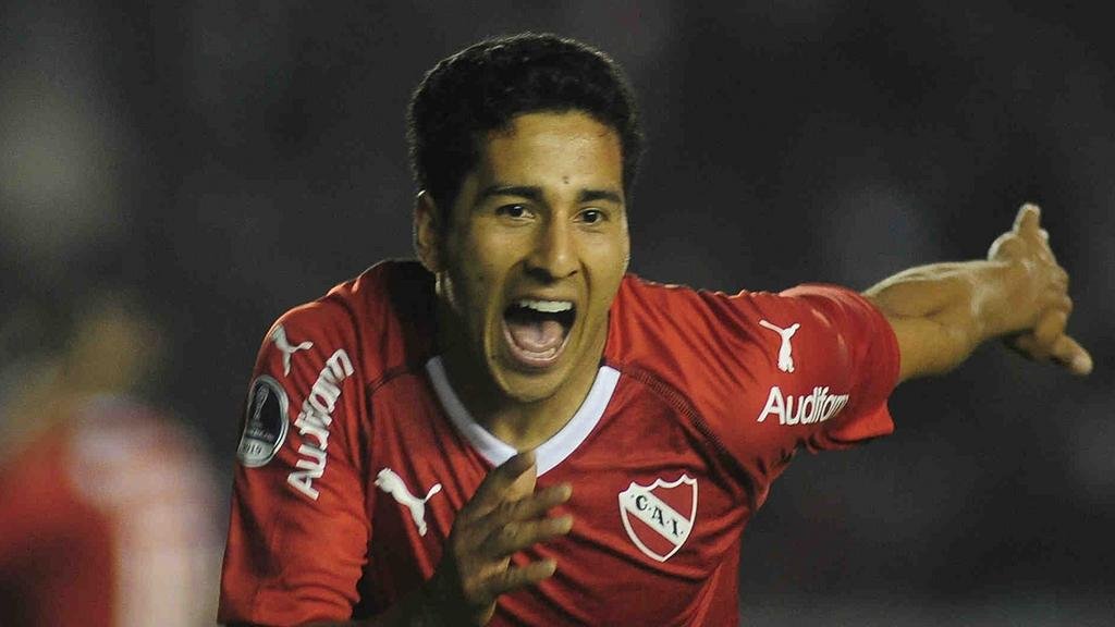 Independiente ofreció al paraguayo Domíguez por el pase de Iván Marcone