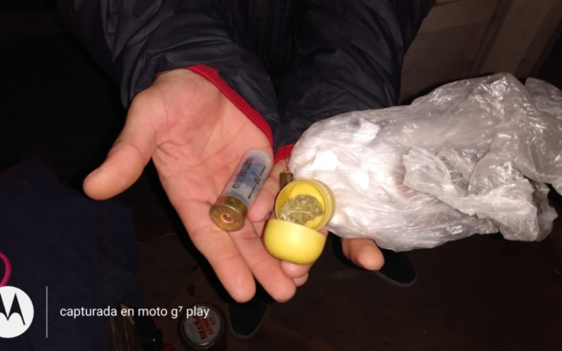 Por denuncias de vecinos salieron a la luz un "kiosco" de marihuana en Hernández y un centro de cultivo en Villa Elvira