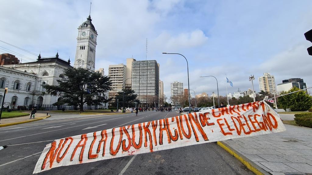 Protesta de vecinos de El Rincón por la cesión de terrenos a Cáritas