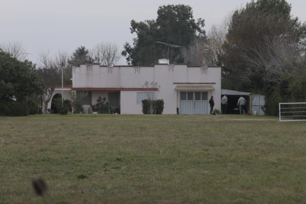 Encapuchados reducen a un matrimonio de jubilados en su casa de Etcheverry