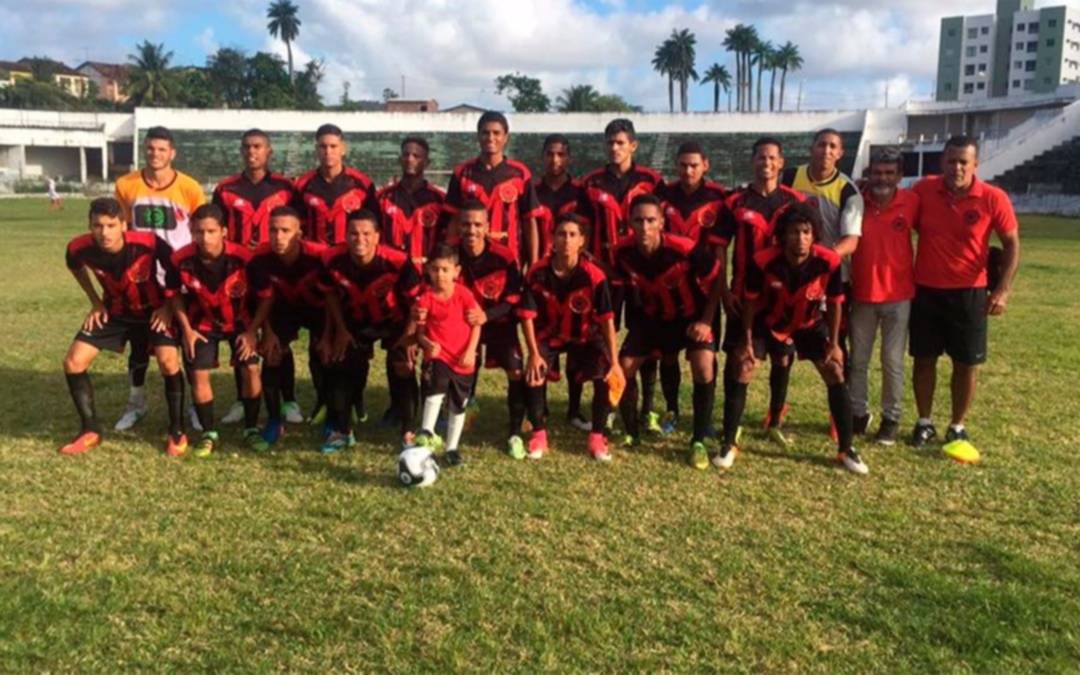 Lio da para todo: la "oferta" que le hizo para contratarlo "el peor equipo del mundo"