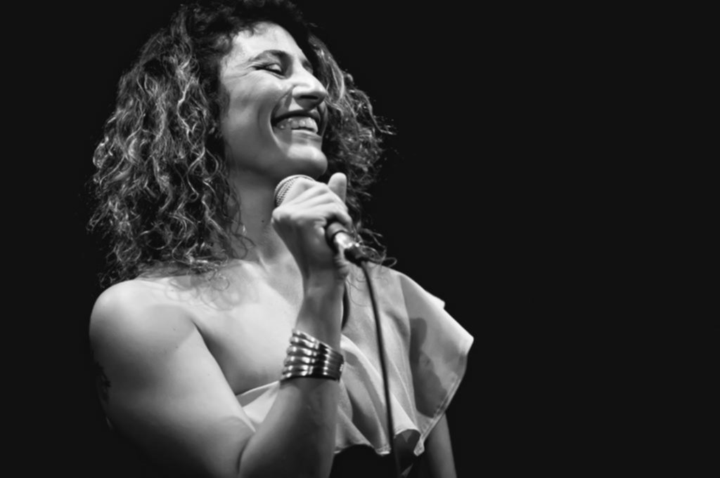 Mariana Mazú: “La música es sanadora, la gente baja cuando hay música”