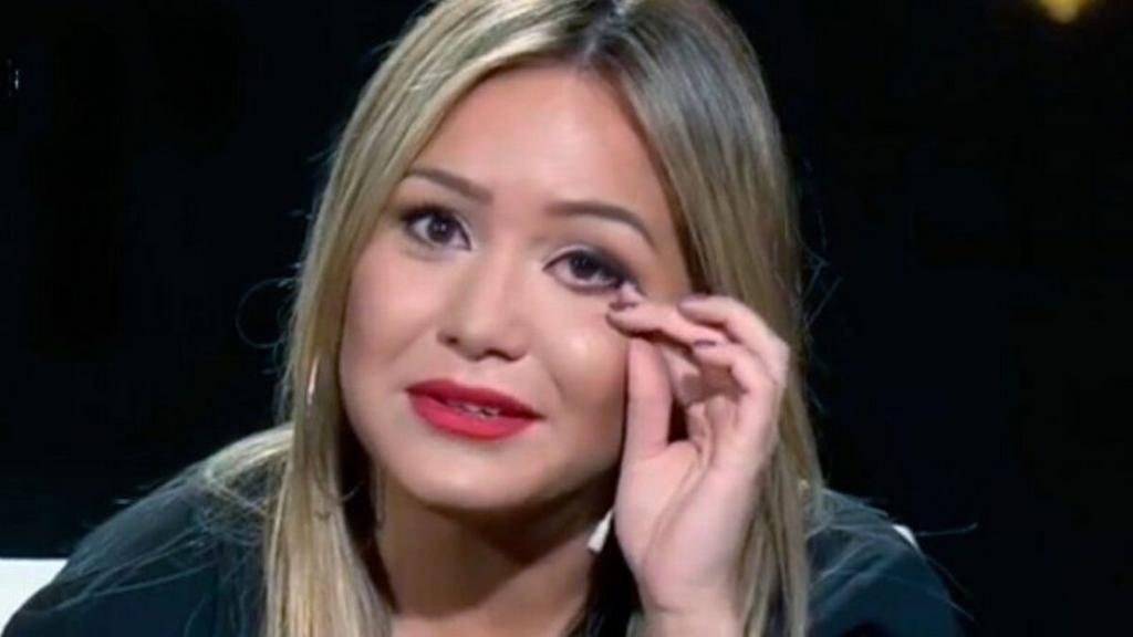Karina tiene que pagar otro juicio y acusa a sus representantes