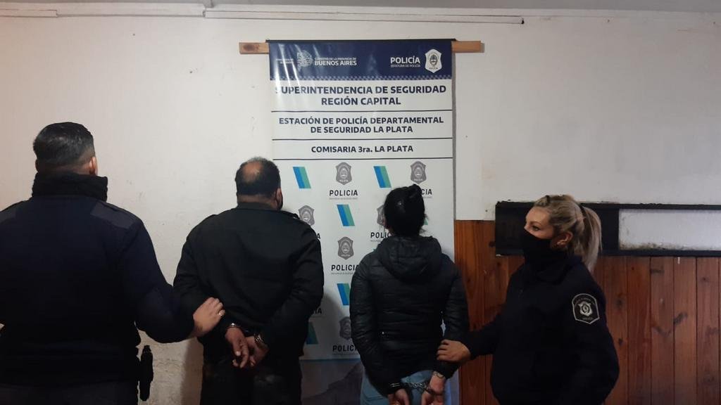 El drama de un nene platense: “Mi mamá me pegó con un palo y mi abuelo me pateó”