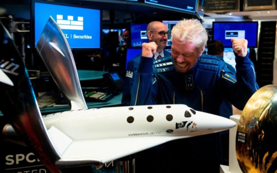 Pelea de millonarios: Branson y Bezos se disputan quién llegará primero al espacio