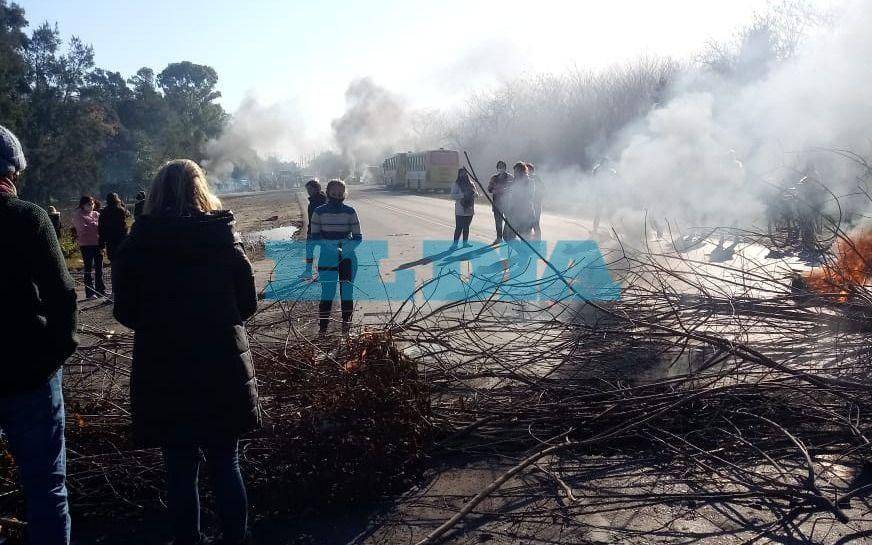 Piquete por la luz, trastornos y demoras en Ruta 11