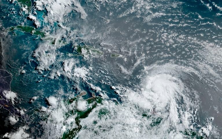 La tormenta Elsa llegó a Cuba tras dejar al menos tres muertos en otras islas caribeñas