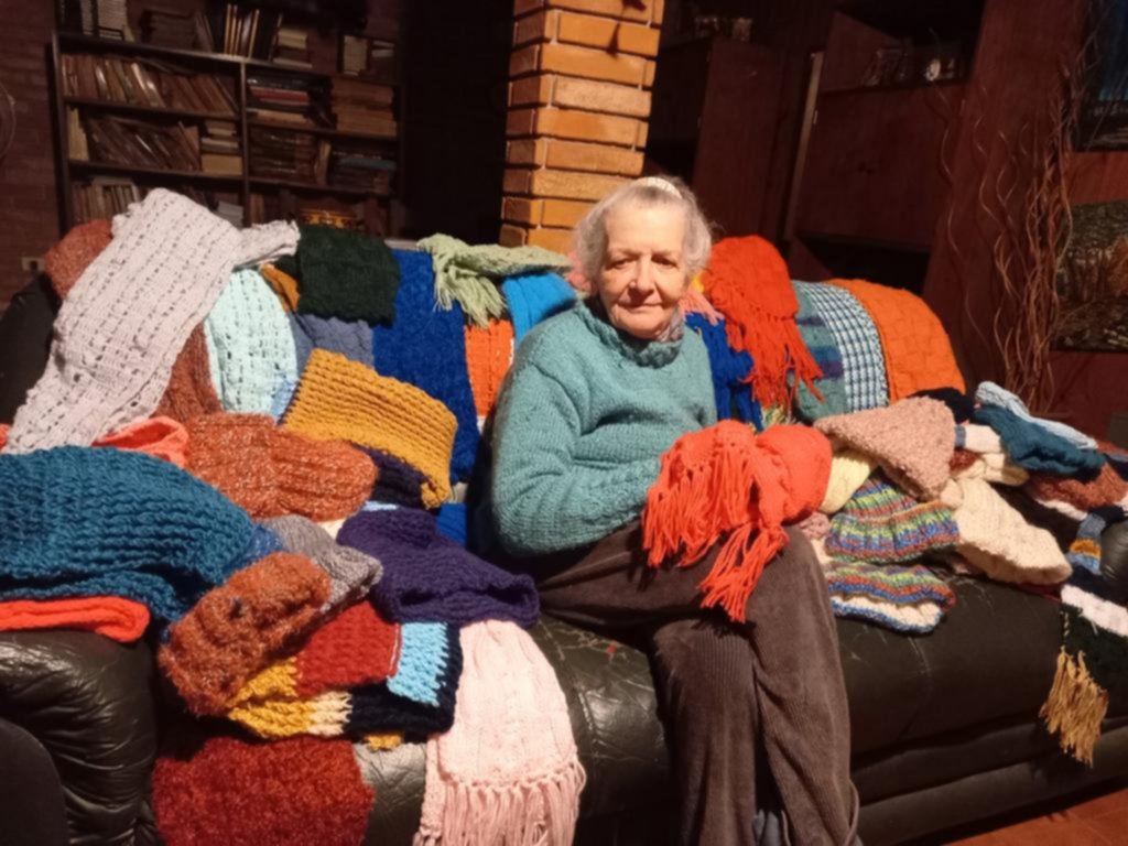 Emilce, la abuela que desde Tolosa teje solidaridad