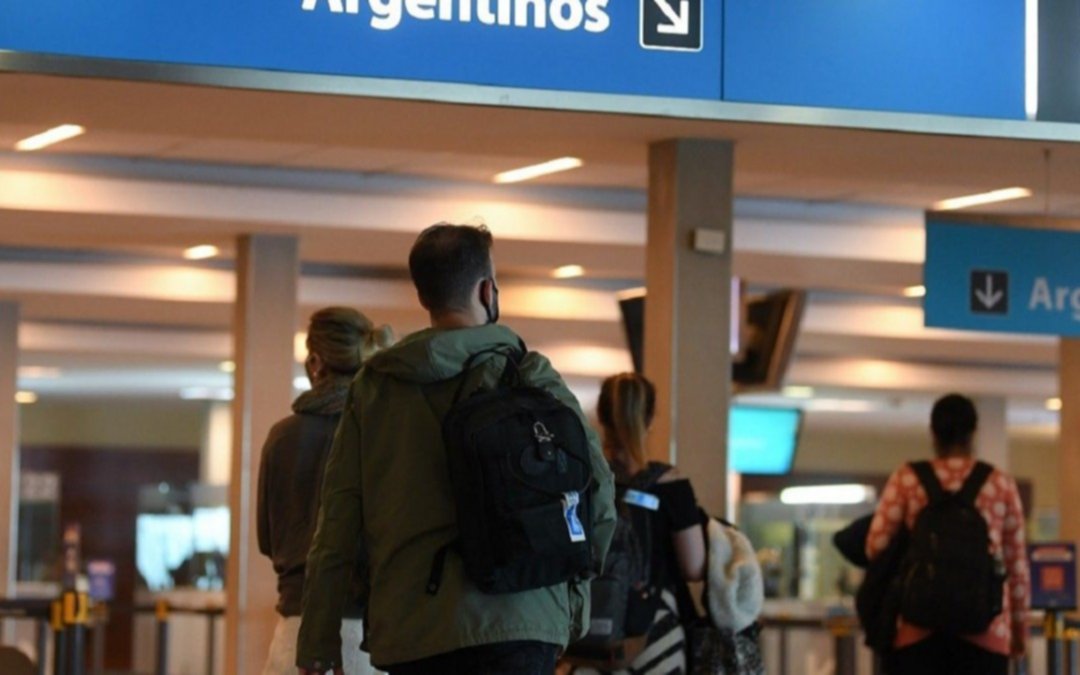 Son más de 14 mil los argentinos varados en el exterior