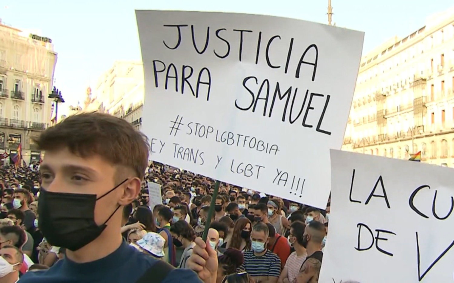 Tres detenidos por el asesinato presuntamente homófobo de un joven que conmociona a España