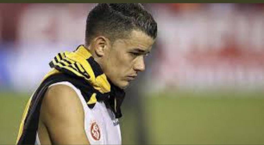 D’Alessandro cambió su camiseta y se armó lío
