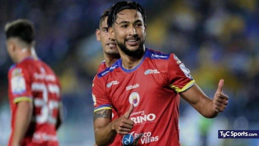 Complicaciones en la salida de Jeison Medina dilatan la llegada del atacante colombiano