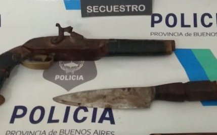 Pusieron freno al Polaco, que amenazaba a vecinos de Melchor Romero con un pistolón