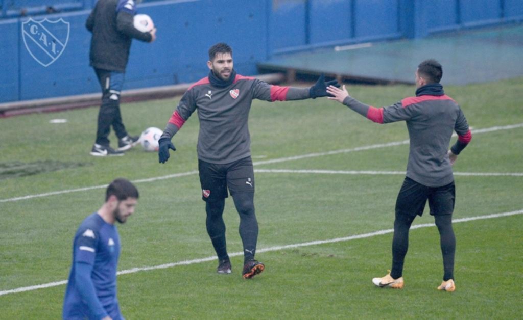 El Rojo le ganó a Vélez con doblete de Romero