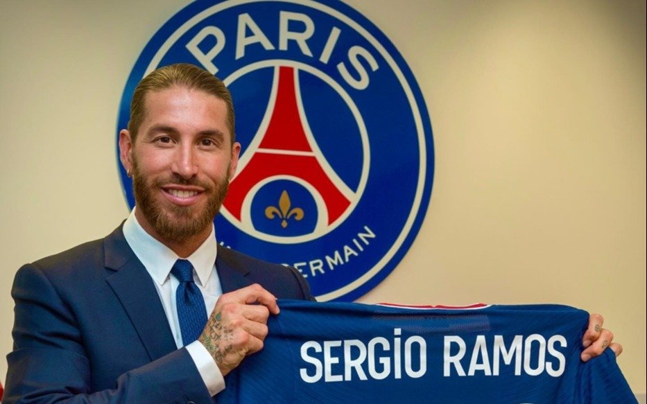 El español Sergio Ramos ya es jugador del PSG francés