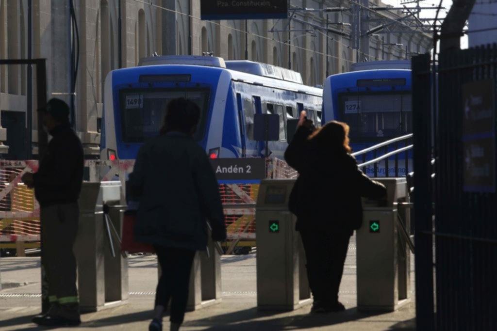 El Roca volvió a ser una lotería: un corte en las vías hizo sufrir a los pasajeros