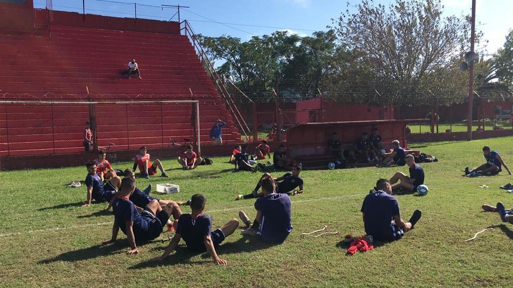 Camba irá a Tapiales con los mismos once que golearon a Ballester