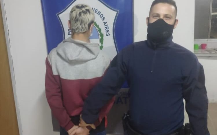 Todo mal: menor circulaba en una moto a alta velocidad, sin patente y con numeración adulterada