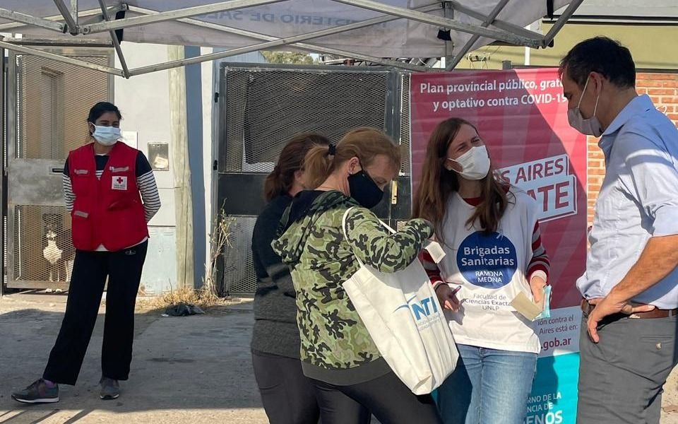 Escudero recorrió las postas vacunatorias en la Ciudad