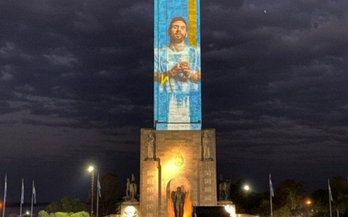 El emotivo homenaje que Rosario le realizó a su hijo pródigo