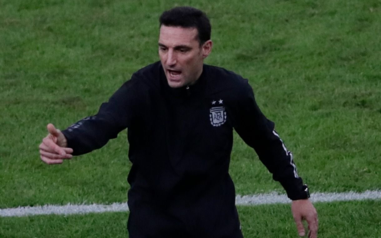 El DT campeón: Scaloni dijo que "cuando tiramos todos para adelante es difícil que no te vaya bien"
