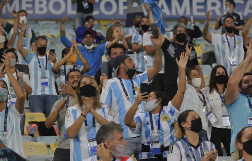 Hasta falsificaron los test PCR negativos en la desesperación por estar en el Maracaná