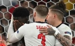 ¡Escándalo! Insultos racistas a jugadores de Inglaterra que perdieron ante Italia