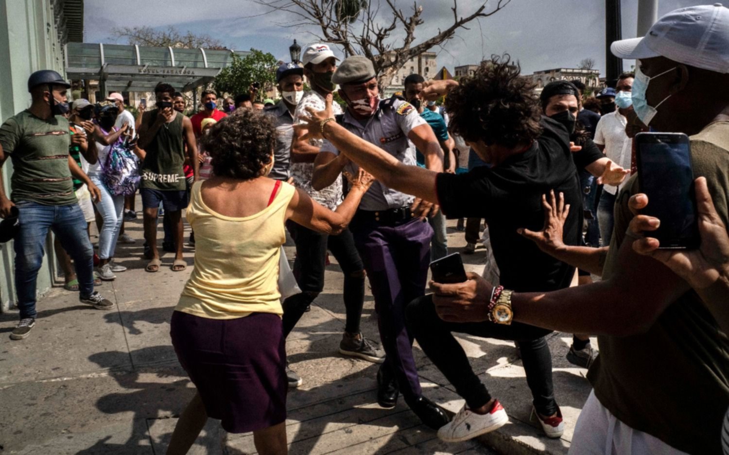Cancillería "sigue el tema" de Cuba, pero el Gobierno todavía no se expresó