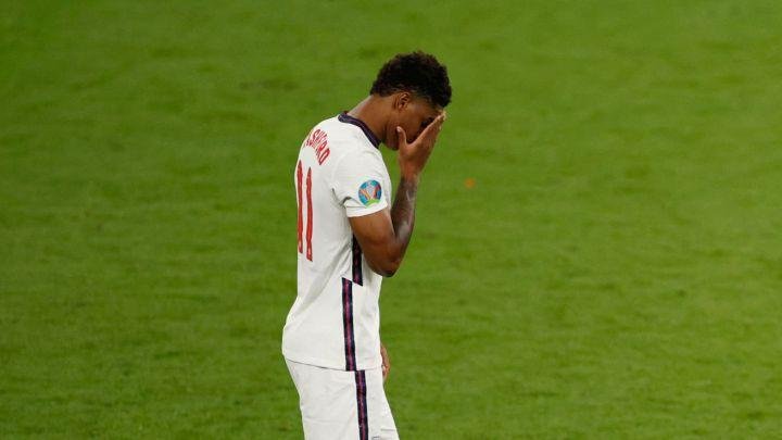 Escándalo en Reino Unido por insultos racistas a jugadores