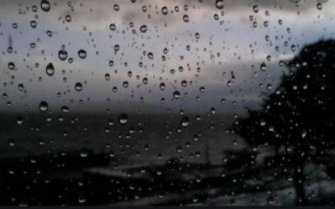 Nublado y lluvias aisladas