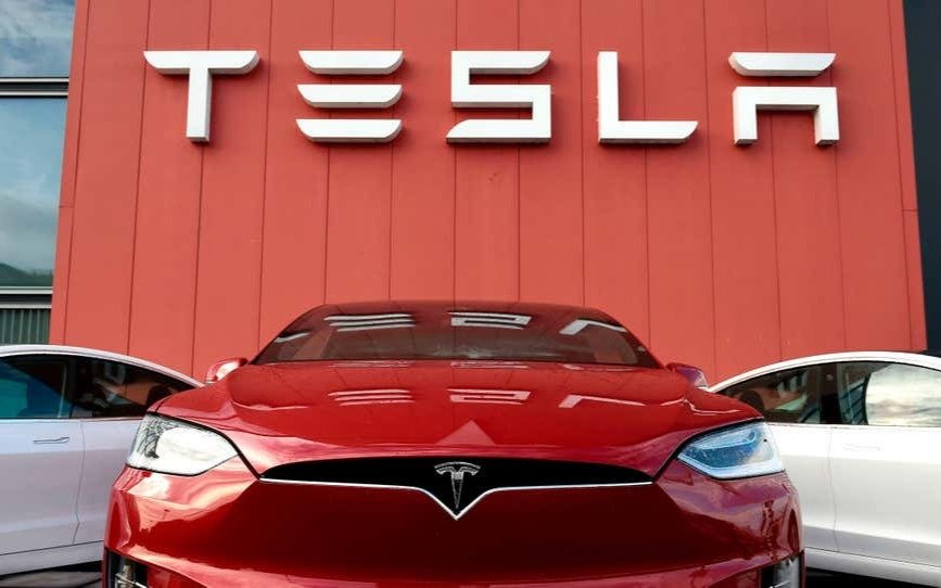 "Puede fallar", decía Tusam: Tesla dice que la conducción autónoma total puede tener errores en el peor momento